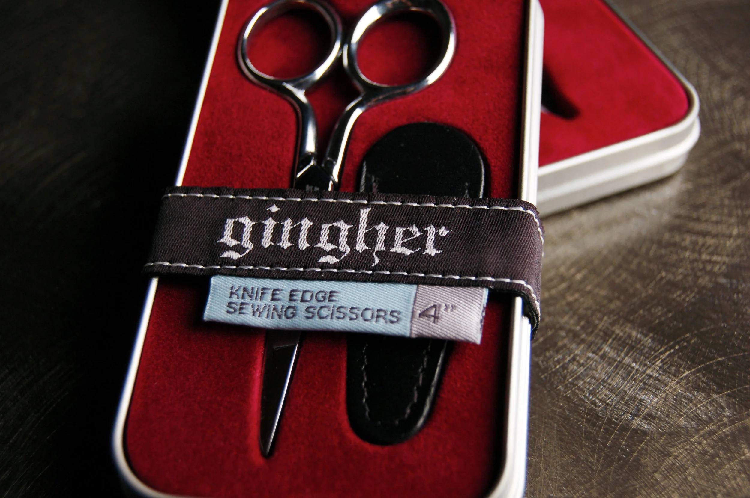 Gingher.jpg