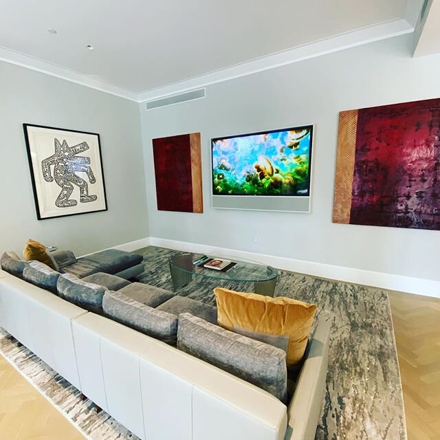 75&rdquo; #sonyxbr in a custom @leonspeakers #edgeframe - this clients home is filled with incredible art work everywhere. He wanted a more finished look for his living room, and Leon Speakers delivered with this incredible frame/speaker combo. #cres
