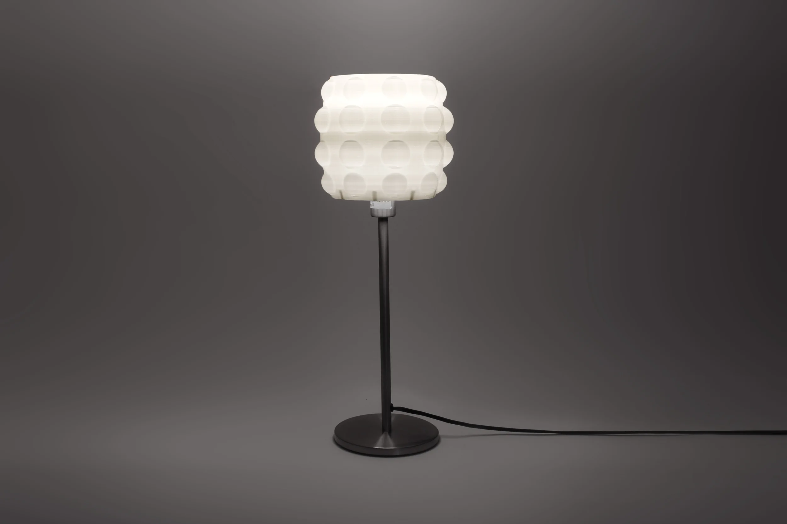 Cubify_FRESHFIBER_Bubble_Lamps_white_lamp_dark_1.jpg