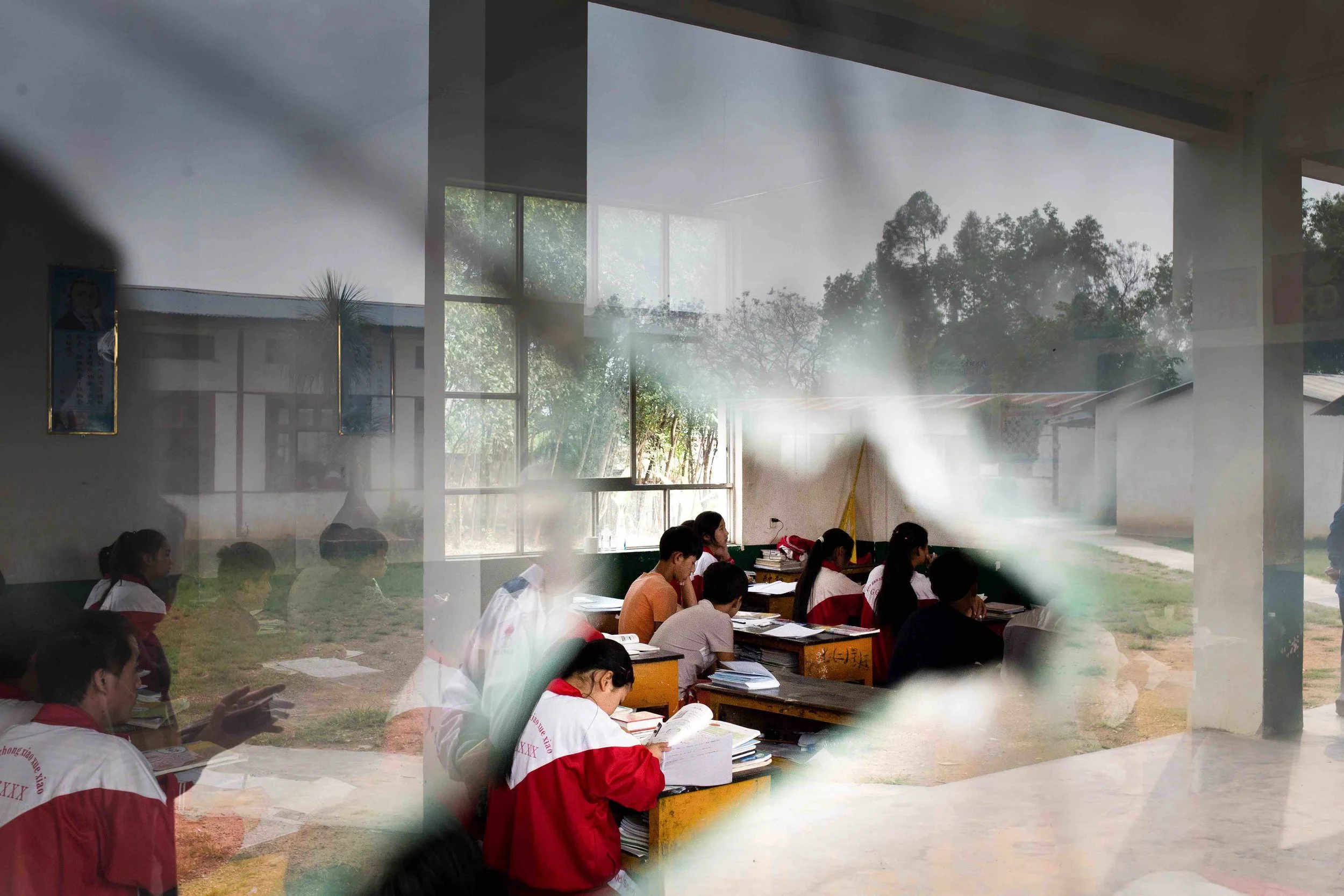 Kokang (chinese) school, offers classes from kindergarder to high school, howerver, the degree is not recoginzed by the Myanamr goverment. The school was forced to close for a year during the Feb 2015 conflct and a month in the March 2017 conflict.Photo by Ann Wang