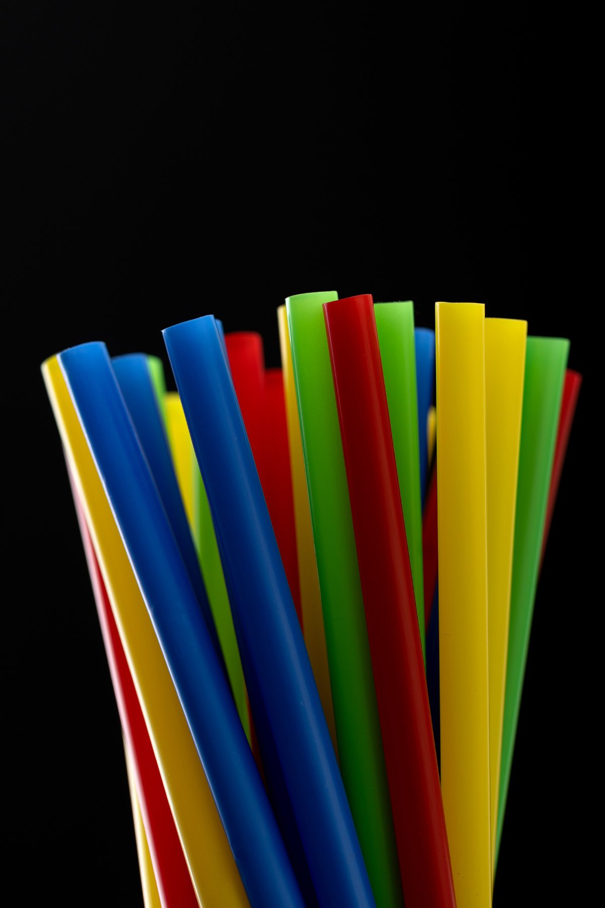 Straws-vertical.jpg