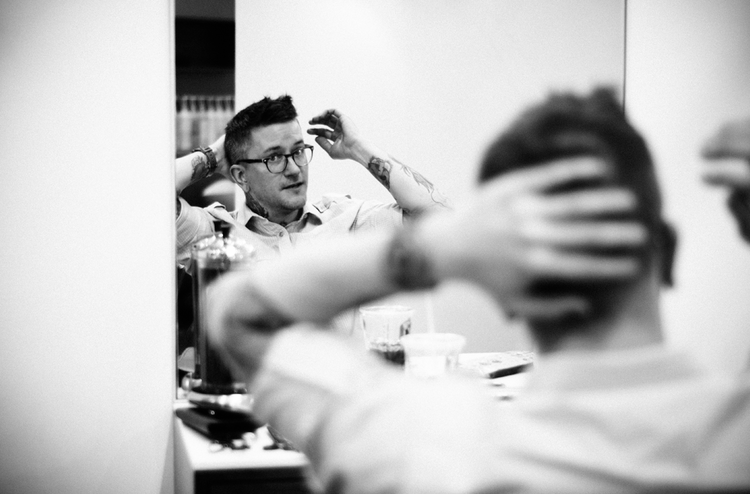 Joe Chlebeck, Stylist Joe believes that getting the chance to make people feel good about themselves is his favorite part. From blow out to cut and color, Joe creates versatile and effortless styles. Find Joe at the 3417 N Lincoln Ave Sine Qua Non Salon location http://pamelayasuko.com/blog/2013/2/14/feature-joe-chlebeck