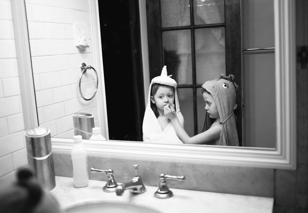 21/365 Drew applying lip gloss to Harper apres bath