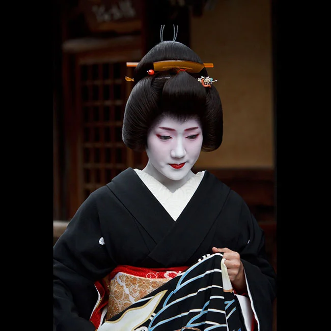 Masahiro-Makino-untitled-geisha.jpg