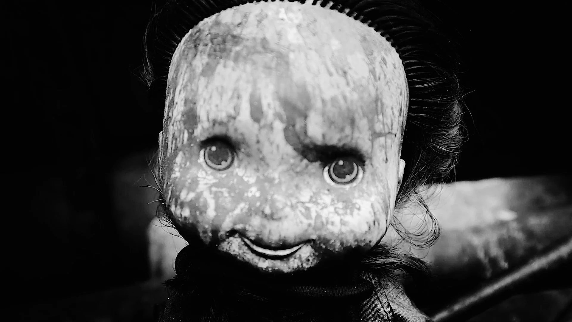 doll 1.00_00_34_24.Still016.jpg