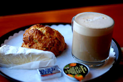 Latte_scone.JPG