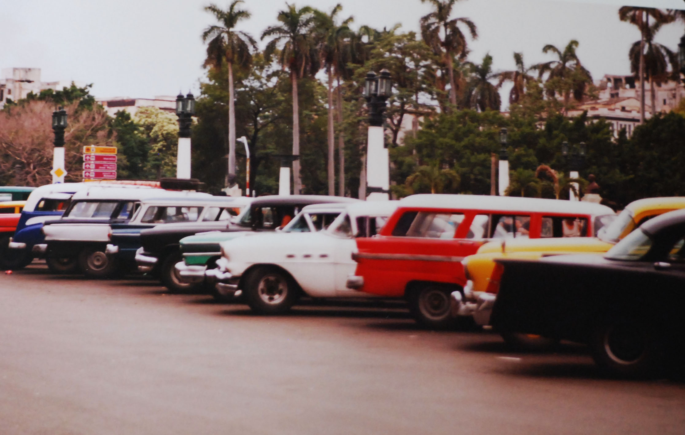 Cuba Cars2.jpg