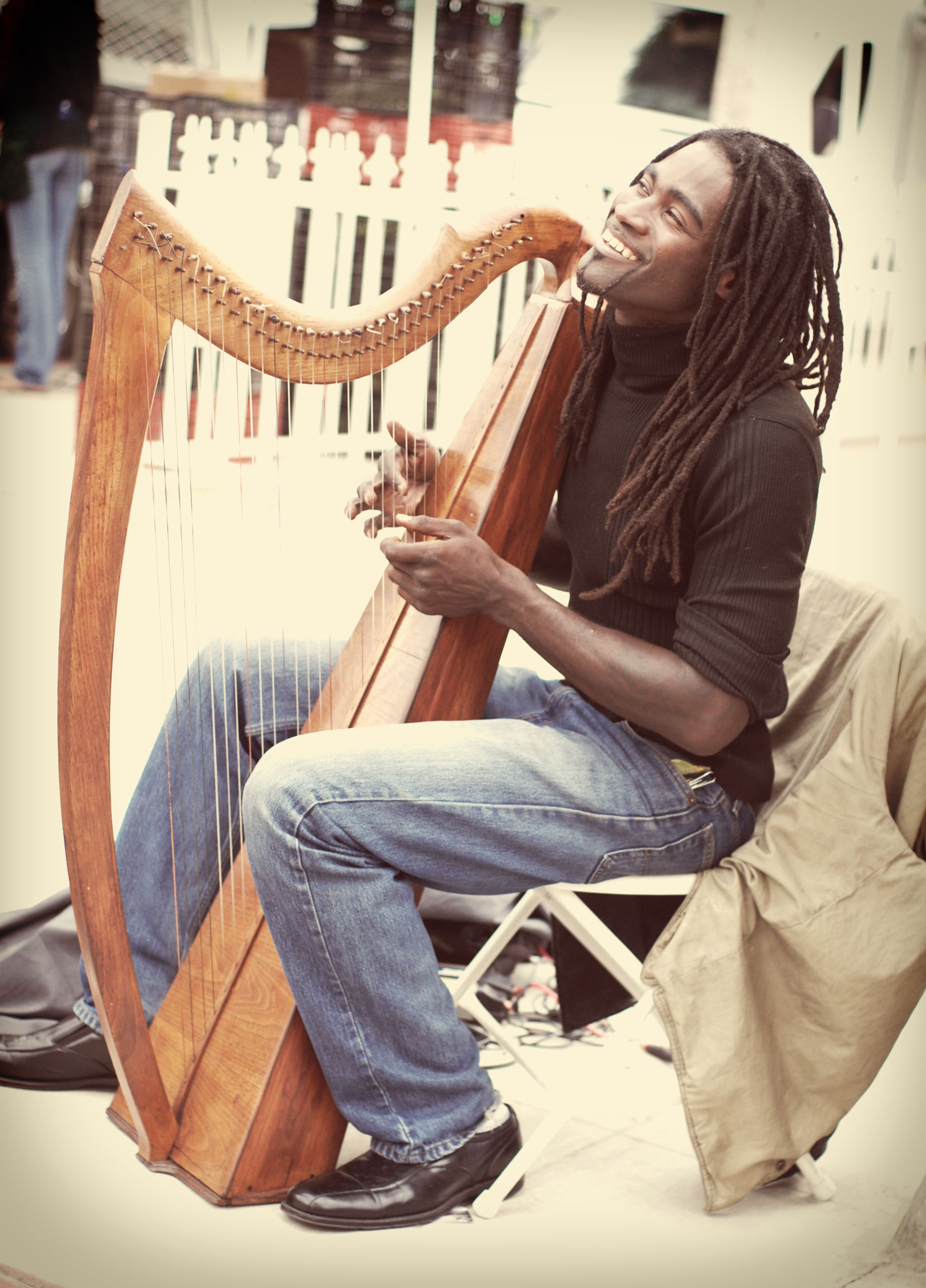 Harpist.jpg