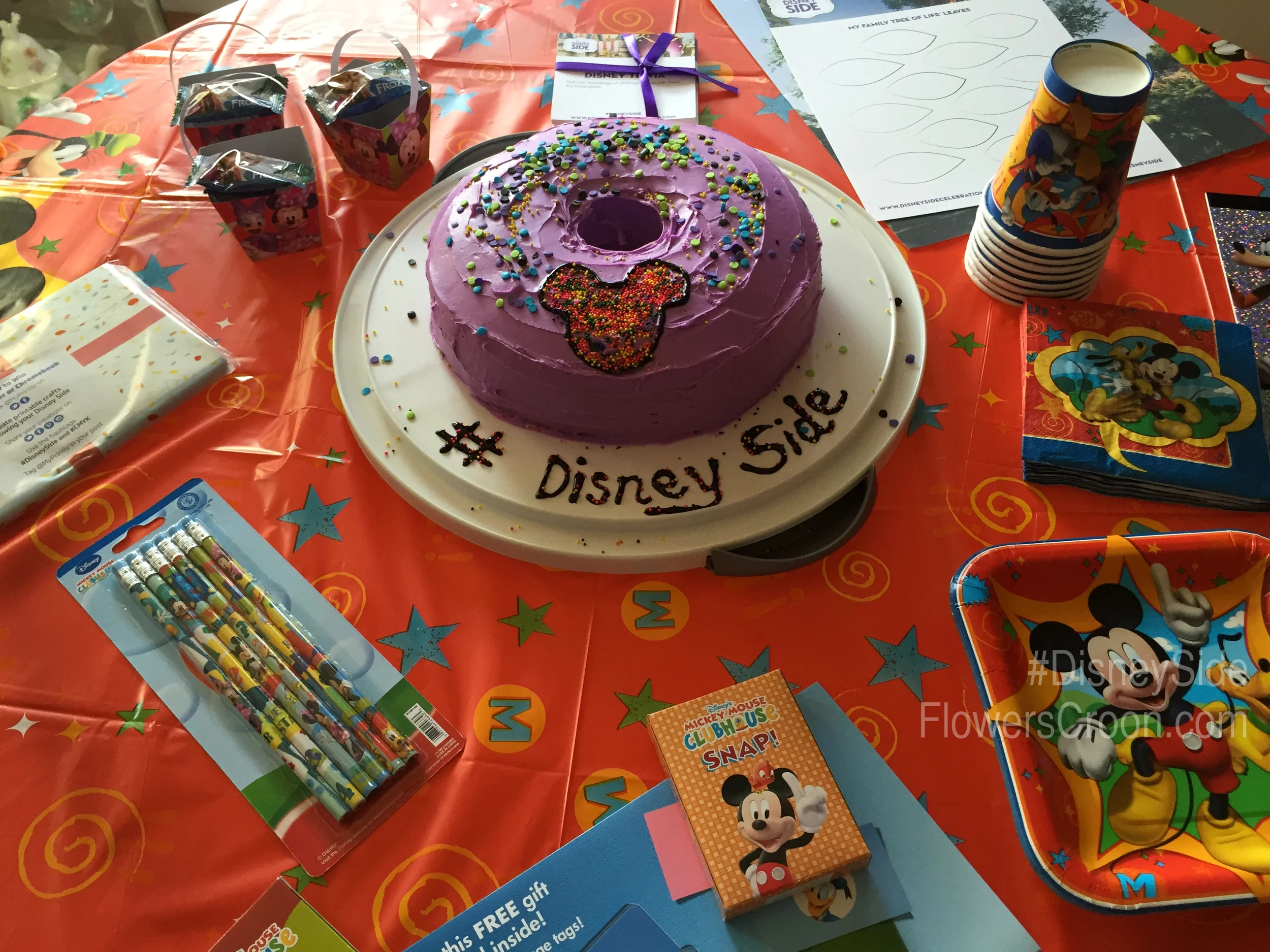 DisneySide-Party-Table.jpg