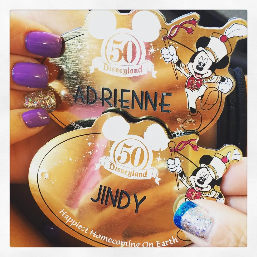 Disneyland-manicure-gelish.jpg