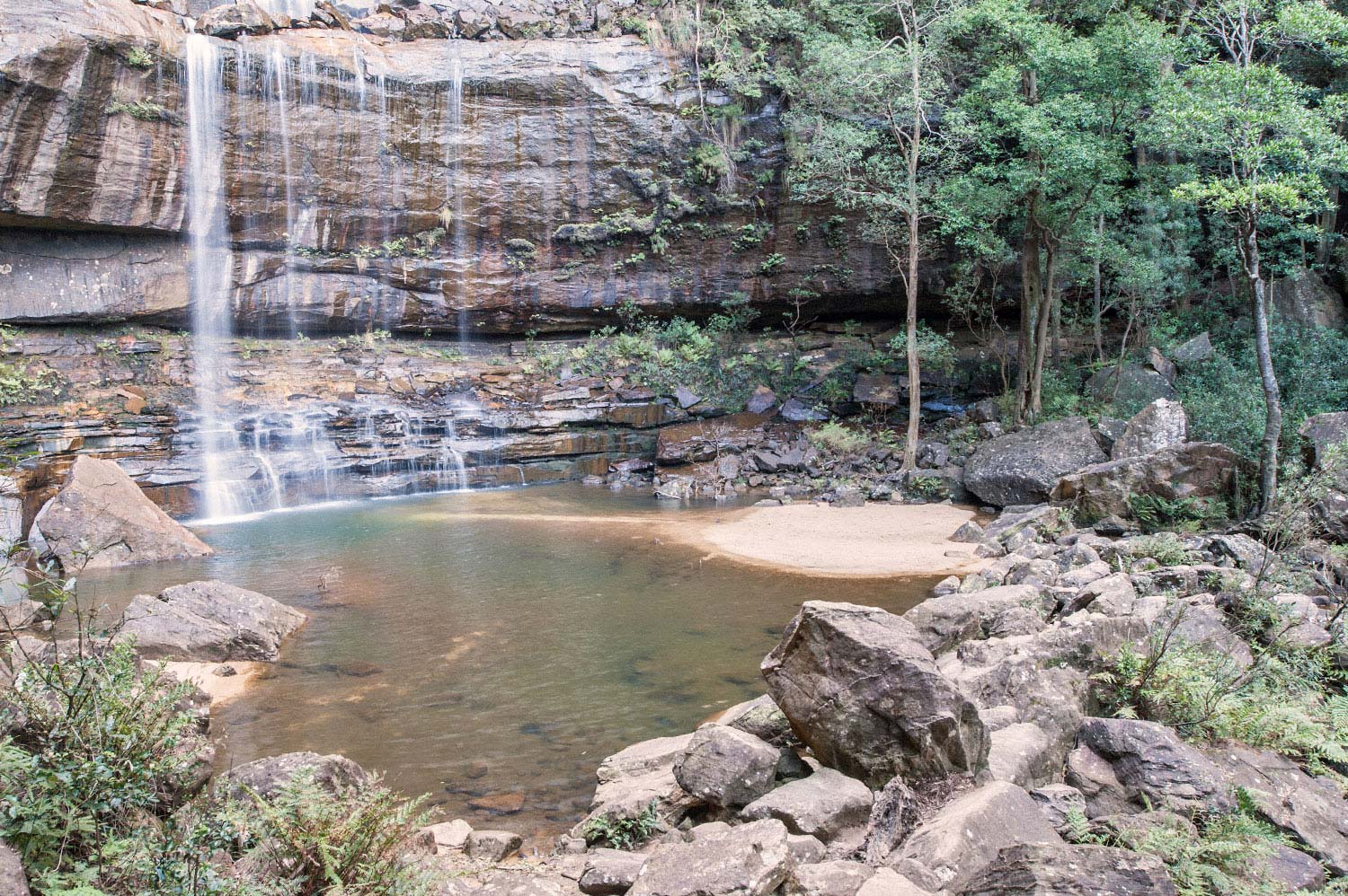 Warren-Hinder-Pool-base-of-escarpment-wenty-falls.jpg