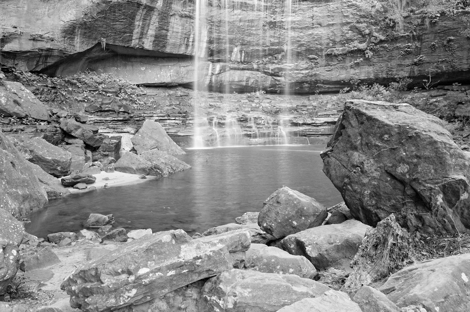 Warren-Hinder-Wenty-Falls-base-b&w-from-Wenworth-Pass.jpg