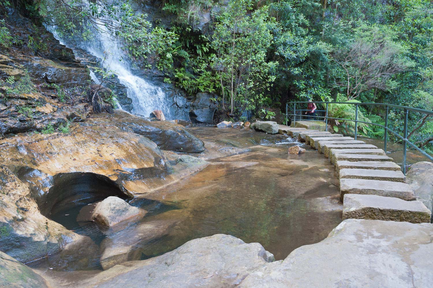 Warren-Hinder-LR-National-Pass-Path-sandstone-Valley-of-the-waters.jpg