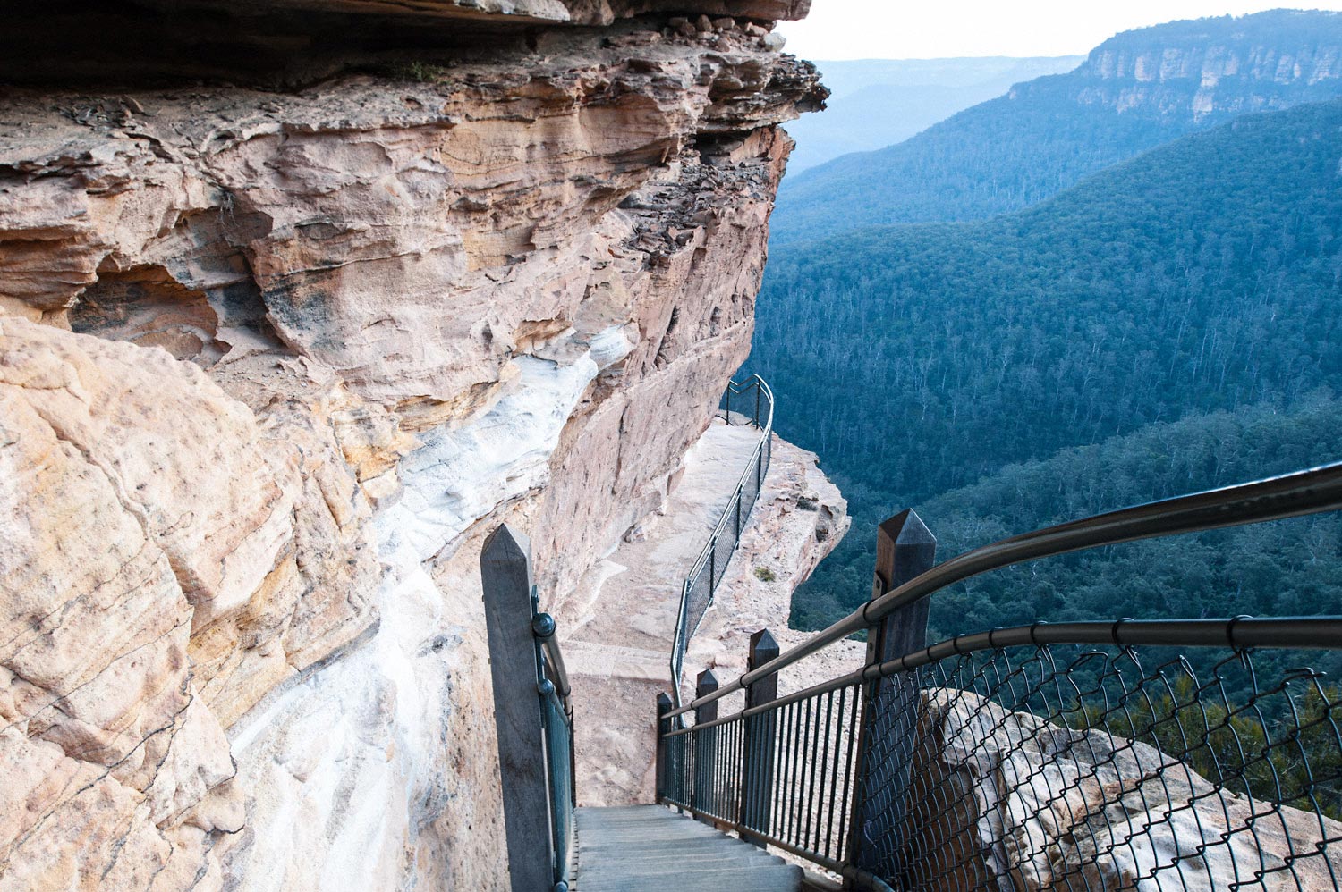 Warren-Hinder-LR-Top-of-National-Pass-Wentworth-Falls-looking-West.jpg