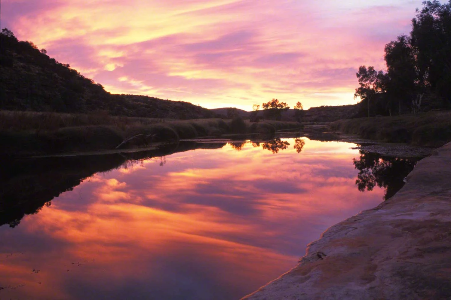 Warren-Hinder-LR-Palm-Valley-sunrise.jpg