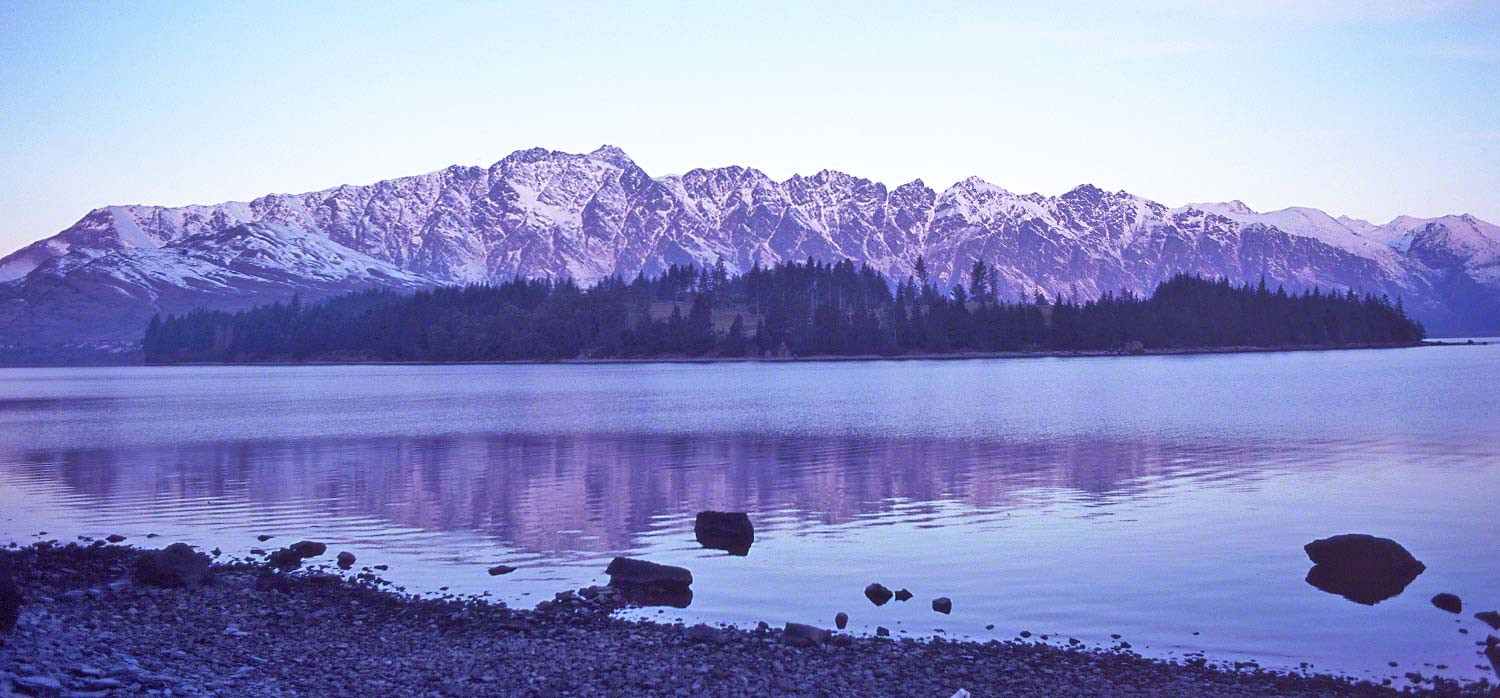 Warren-Hinder-LR-Remarkables-NZ.jpg