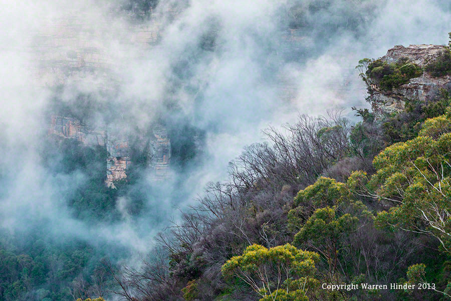 Warren-Hinder-Copyright-Mist-on-the-Escarpment-Leura.jpg