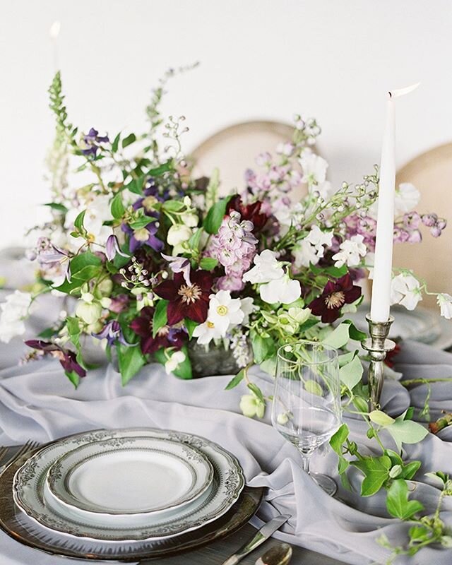 I was recently reminded of this shoot from a few years back and it made me so excited for my clematis to start blooming

Photography @jennamcelroyphoto
Planning @eighteenth_avenue_events
Venue @gardengroveaustin