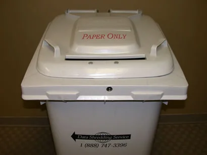 View of the top of a 64 gallon size shredding bin.