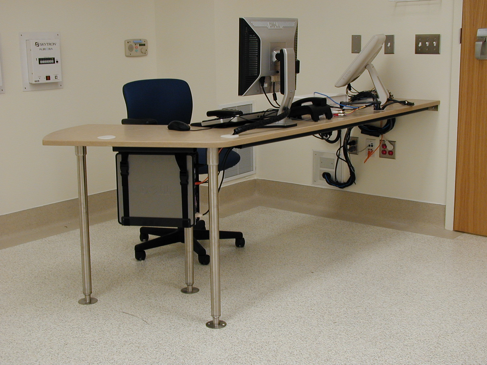 Stonybrook Desk3.jpg