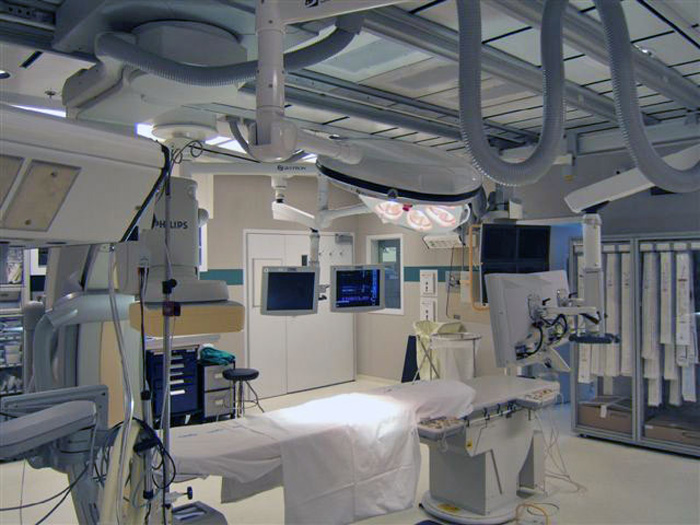 Hybrid-OR-Operating-Room-Philips-FD20-Skytron-Stellar-Lights-2.jpg