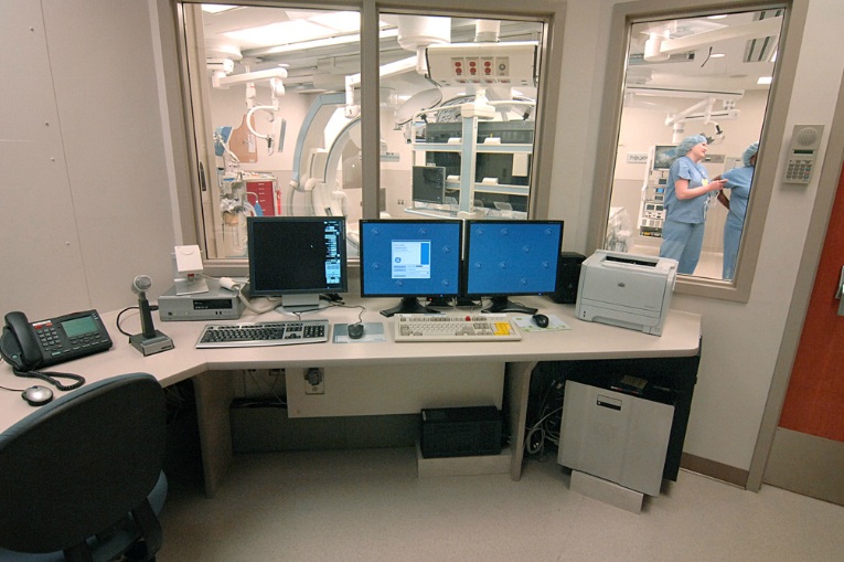 Hybrid-OR-Operating-Room-Siemens-Artis-Zee-Ceiling-Skytron-Lights-Booms-Control-Room.jpg