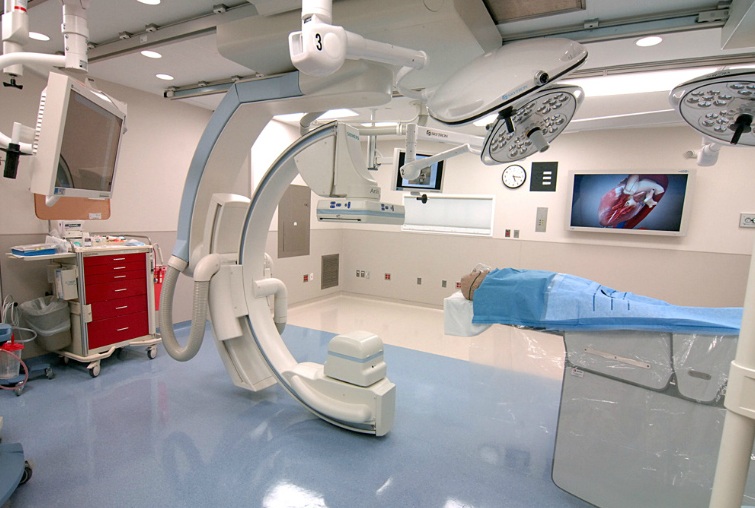 Hybrid-OR-Operating-Room-Siemens-Artis-Zee-Ceiling-Mount-with- Skytron-Surgical-Lights-Skyton-Booms- MI-5.jpg