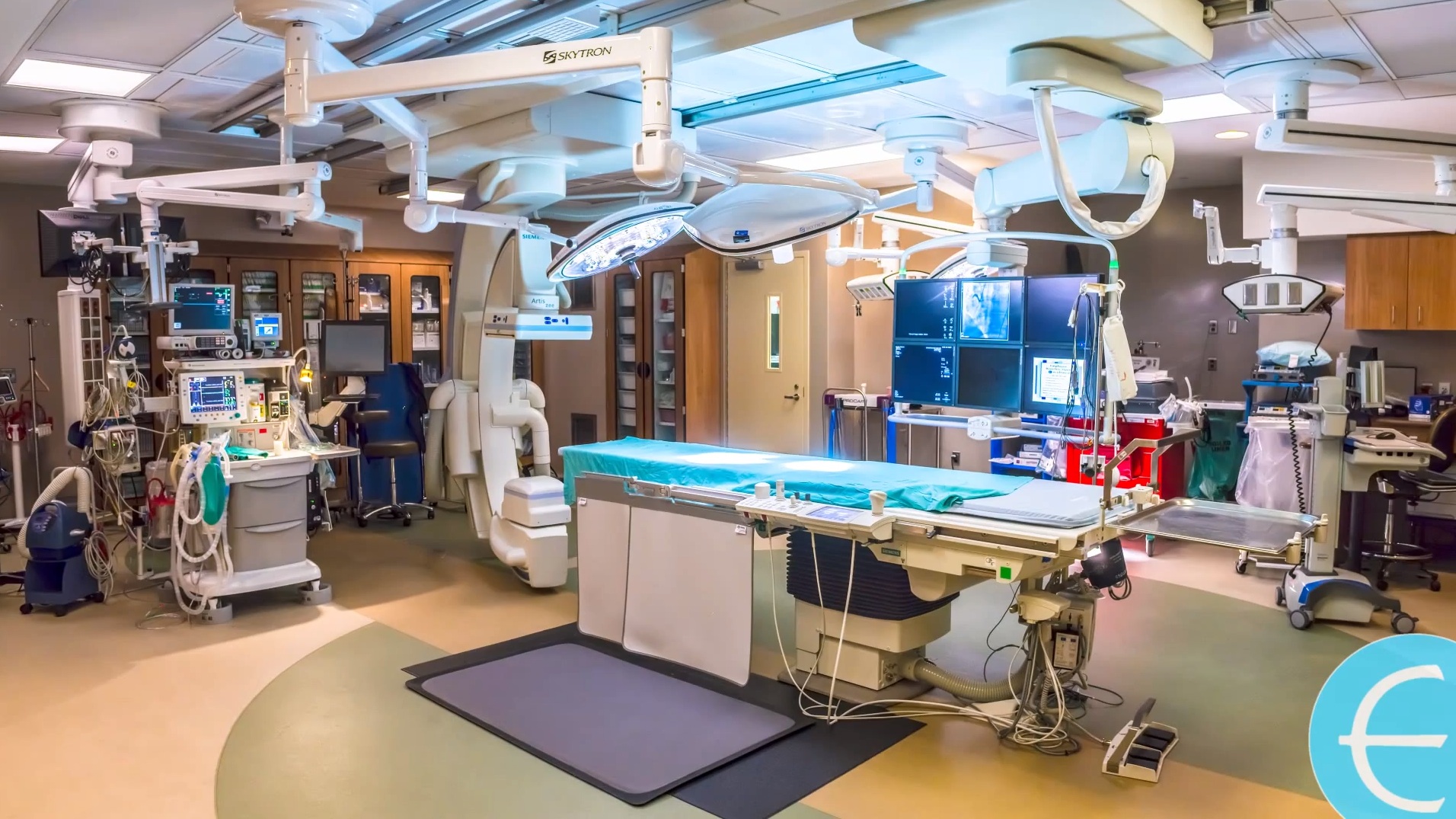Hybrid-OR-Operating-Room-Siemens-Artis-Zee-Ceiling-Mount-Imaging-System-Skytron-LED-Surgical-Lights-Booms-Englewood Hospital-NJ-1.jpg