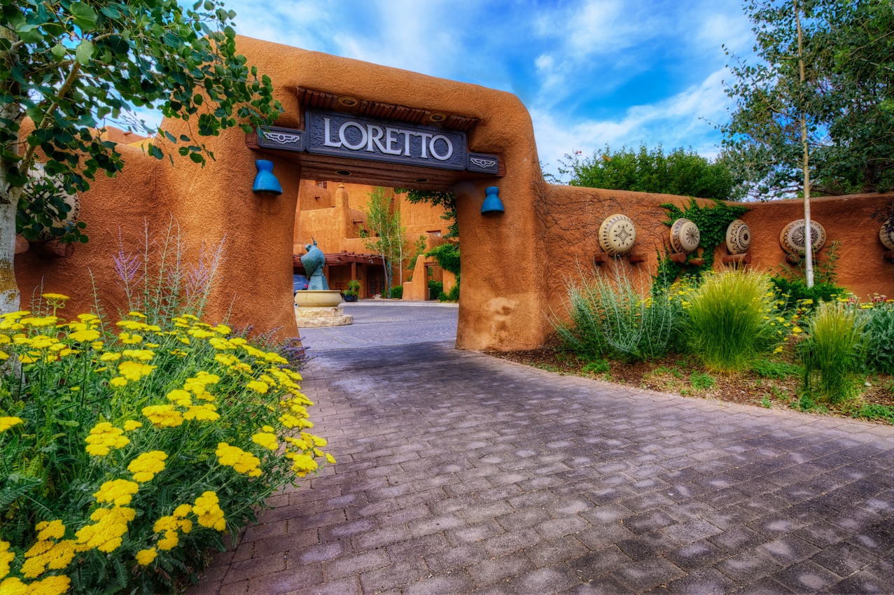 LorettoInnentryHDR3.jpg