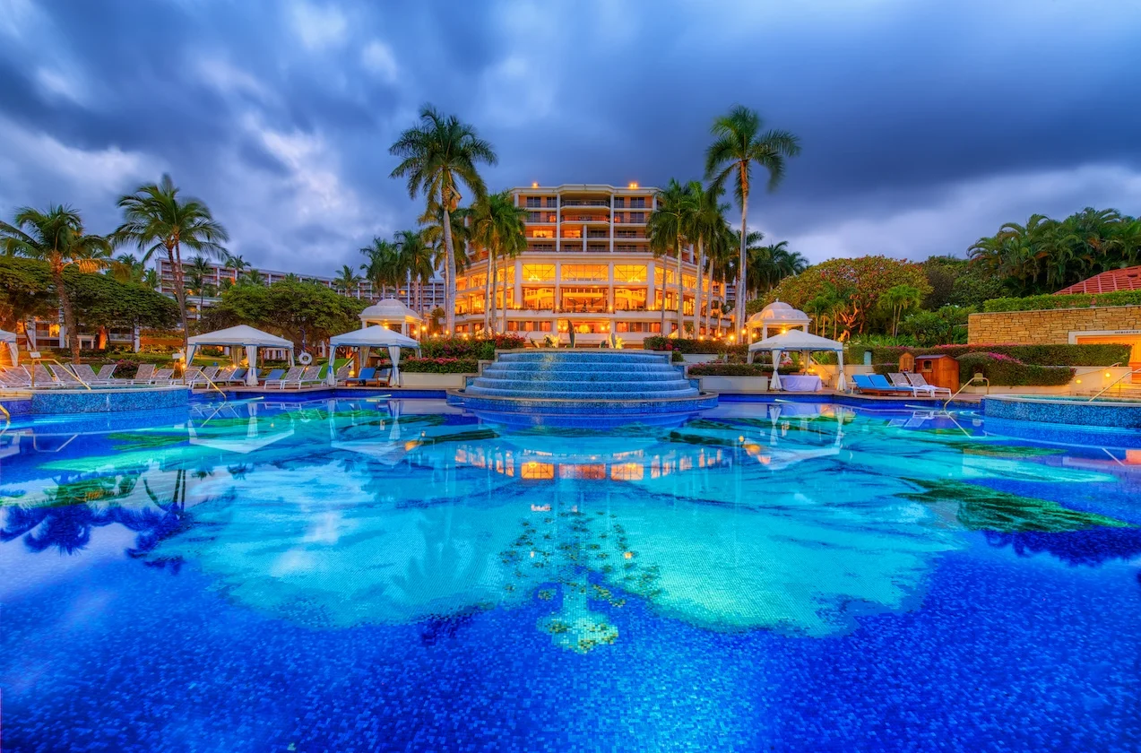 WaileaPoolSunriseblueHDR.jpg