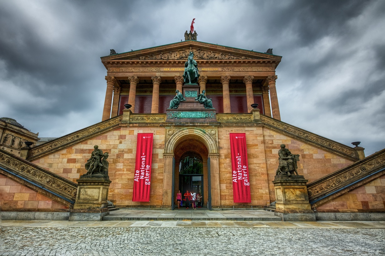 BerlinMuseumfrontHDR.jpg