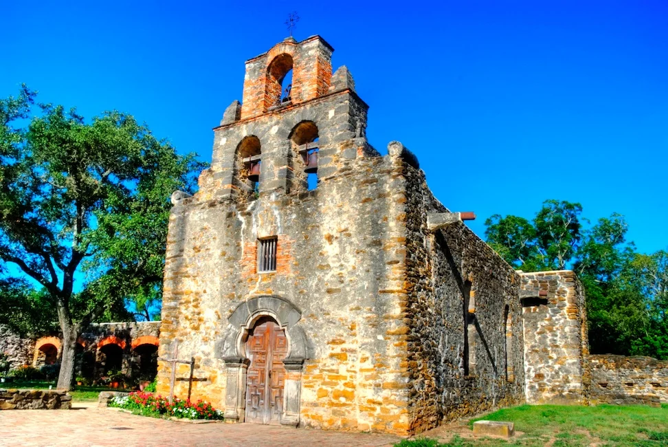 Mission Espada facade HDR - Version 2.jpg