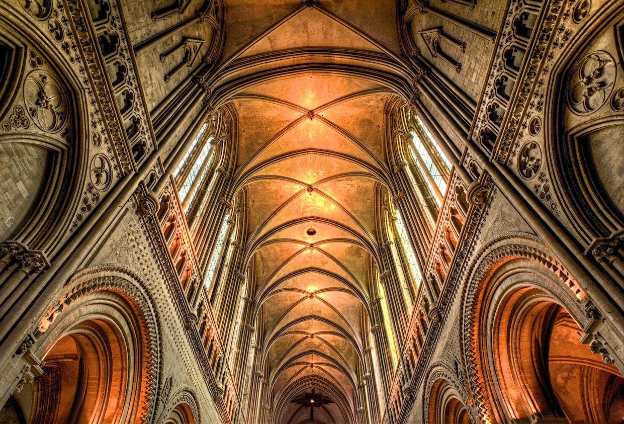 BayeuxCathedralHDRceiling.jpg