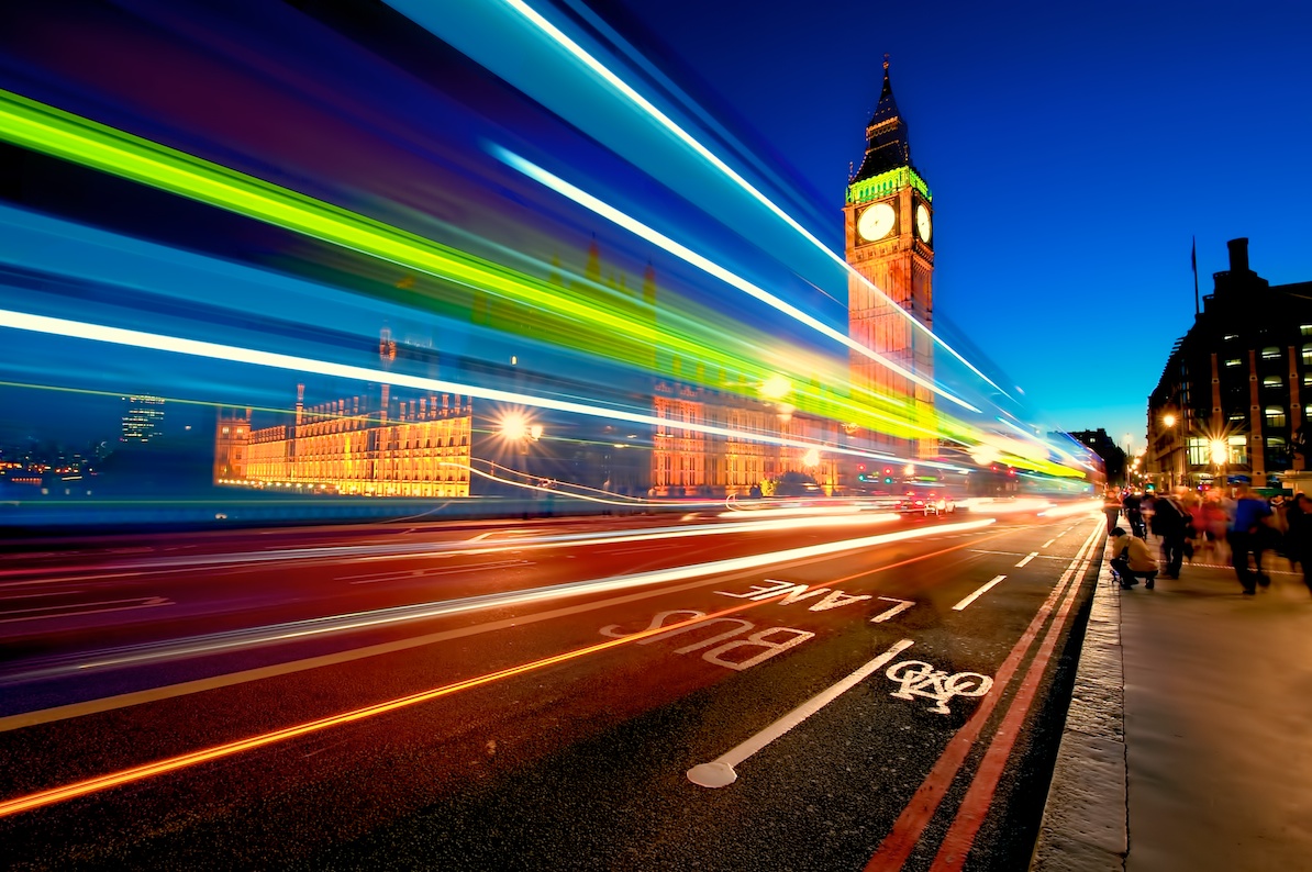 Big Ben bus blur.jpg