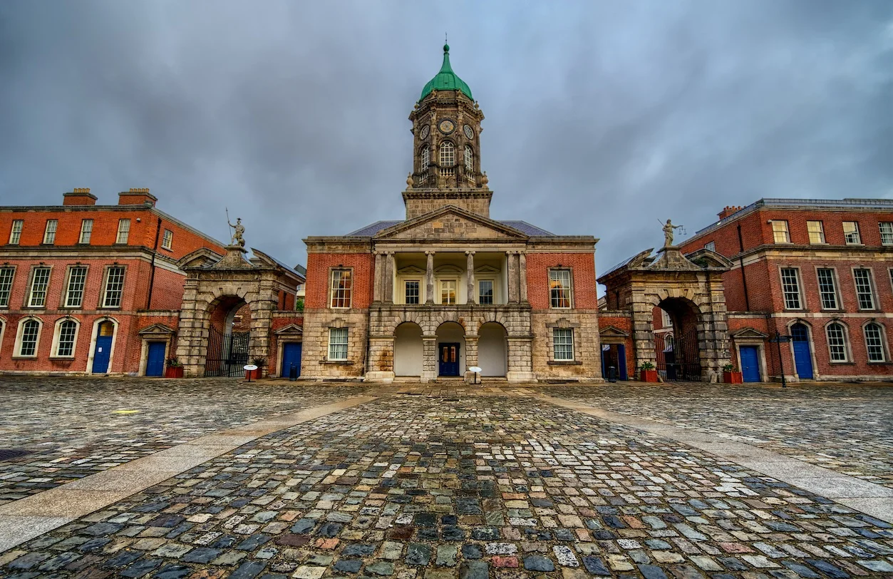 Dublin-castle-upper-yard-hdr-bedford-tower.jpg