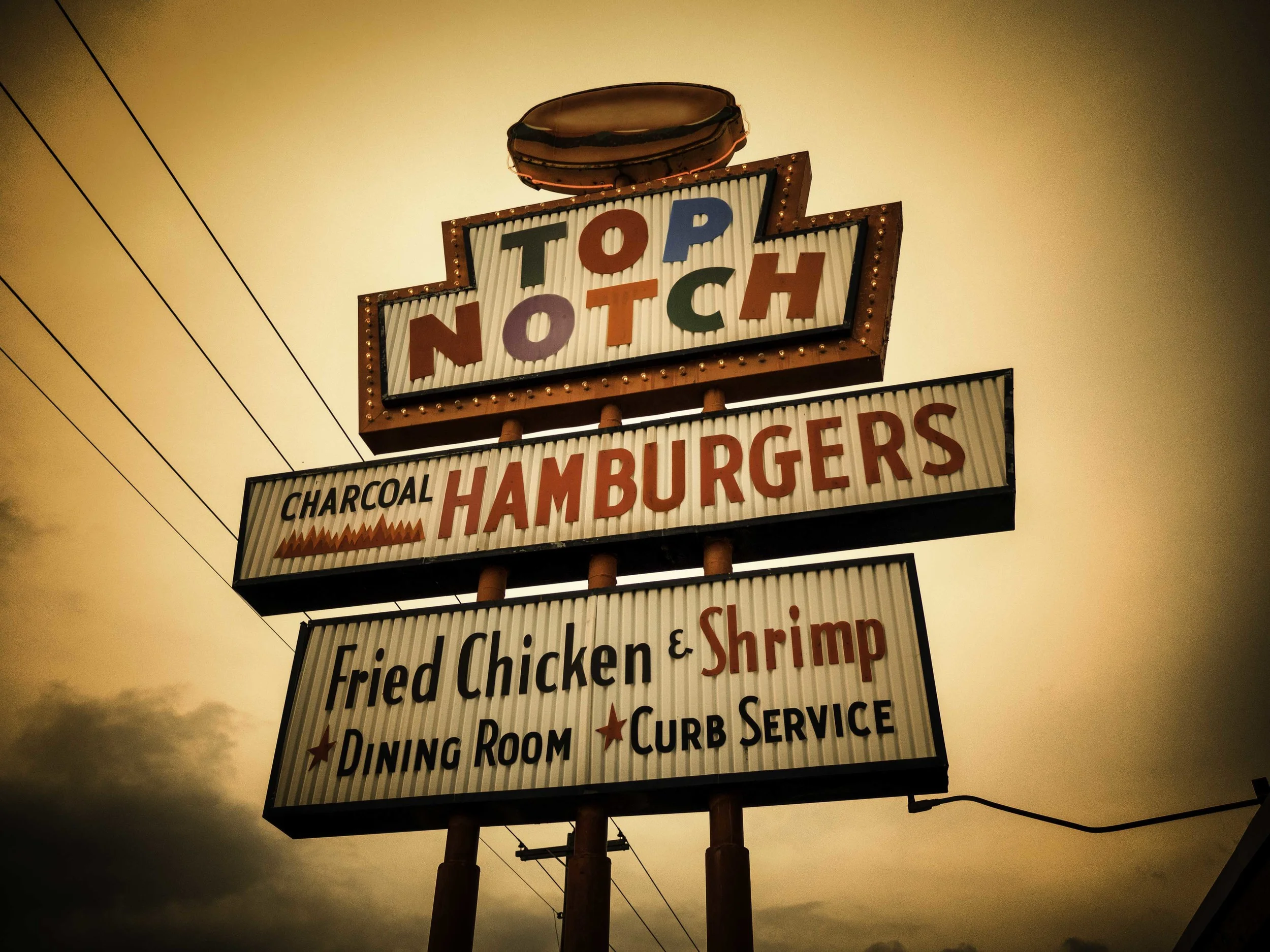 Top Notch Burgers is famous for being in the movie Dazed and Confused, which included local celeb Matthew McConaughey. I have never seen him here.