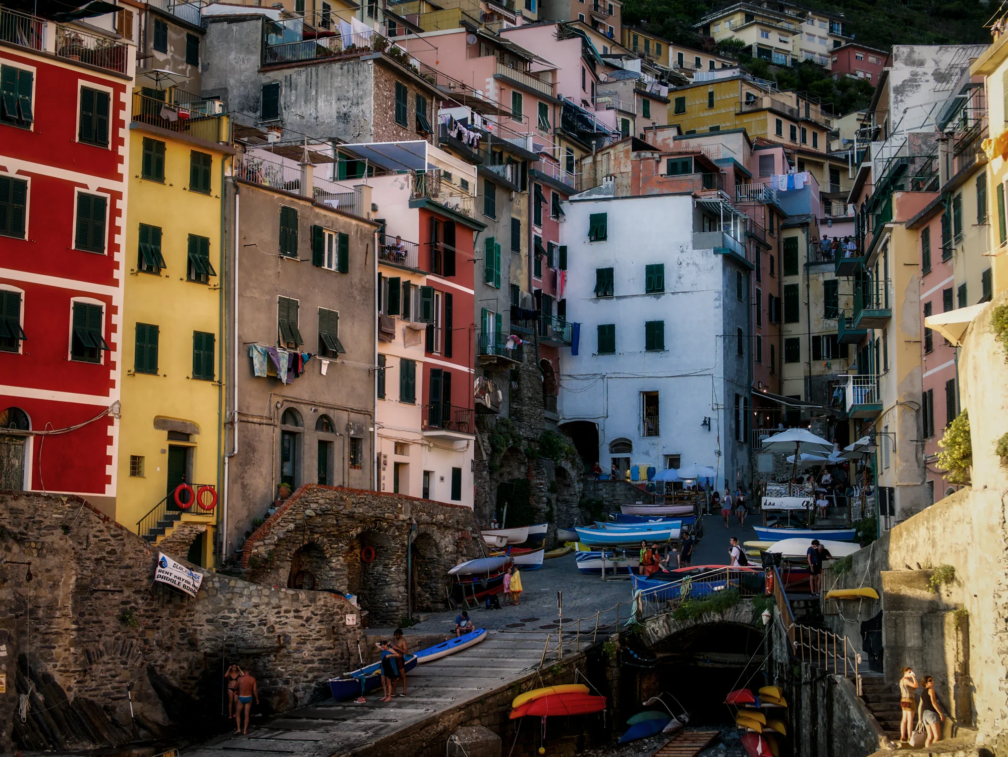A closely compressed view of the center of Riomaggiore, taken from the jetty