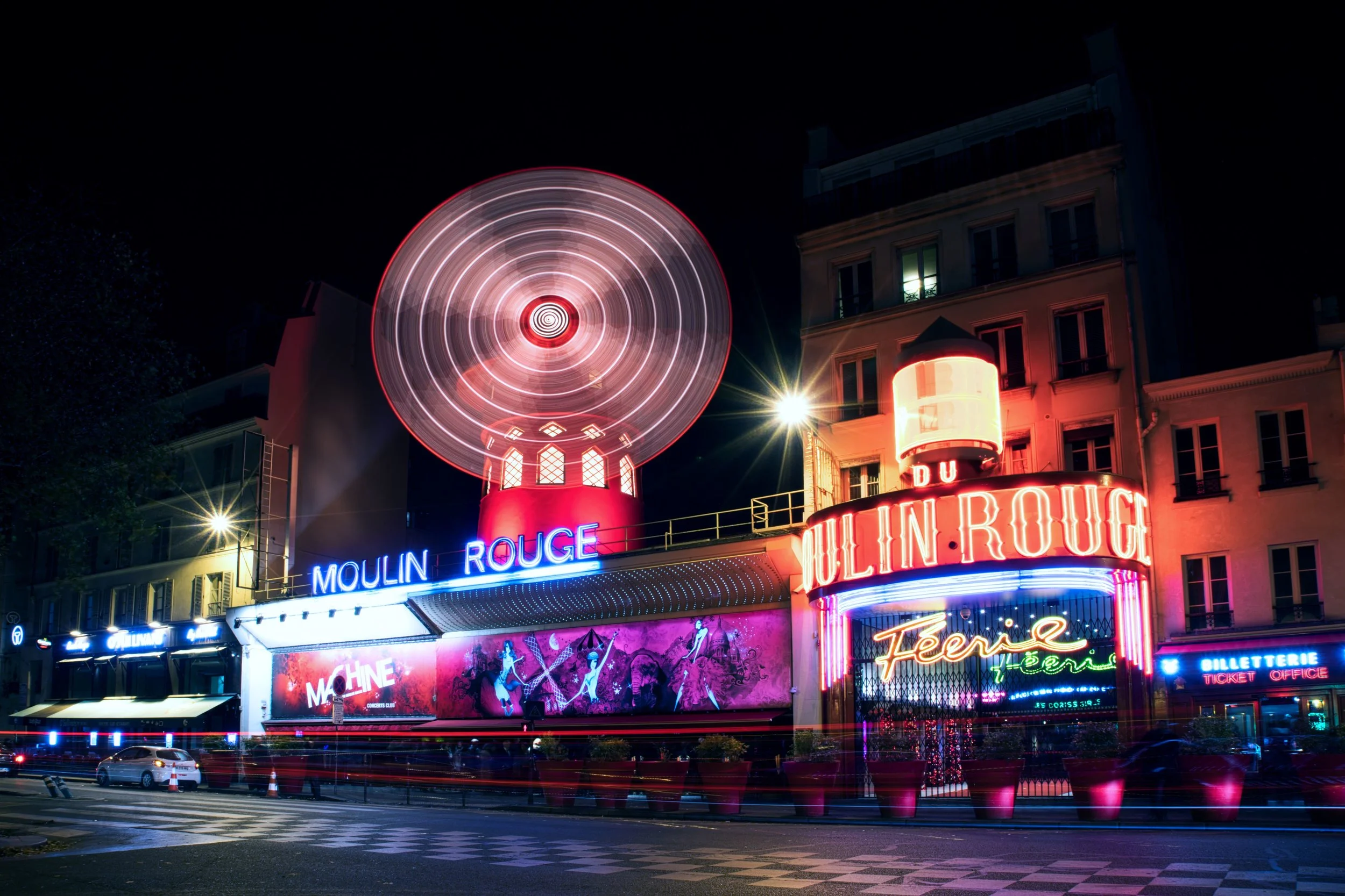 France-Paris-Moulin-Rouge-neon-long-exp-1az.jpeg
