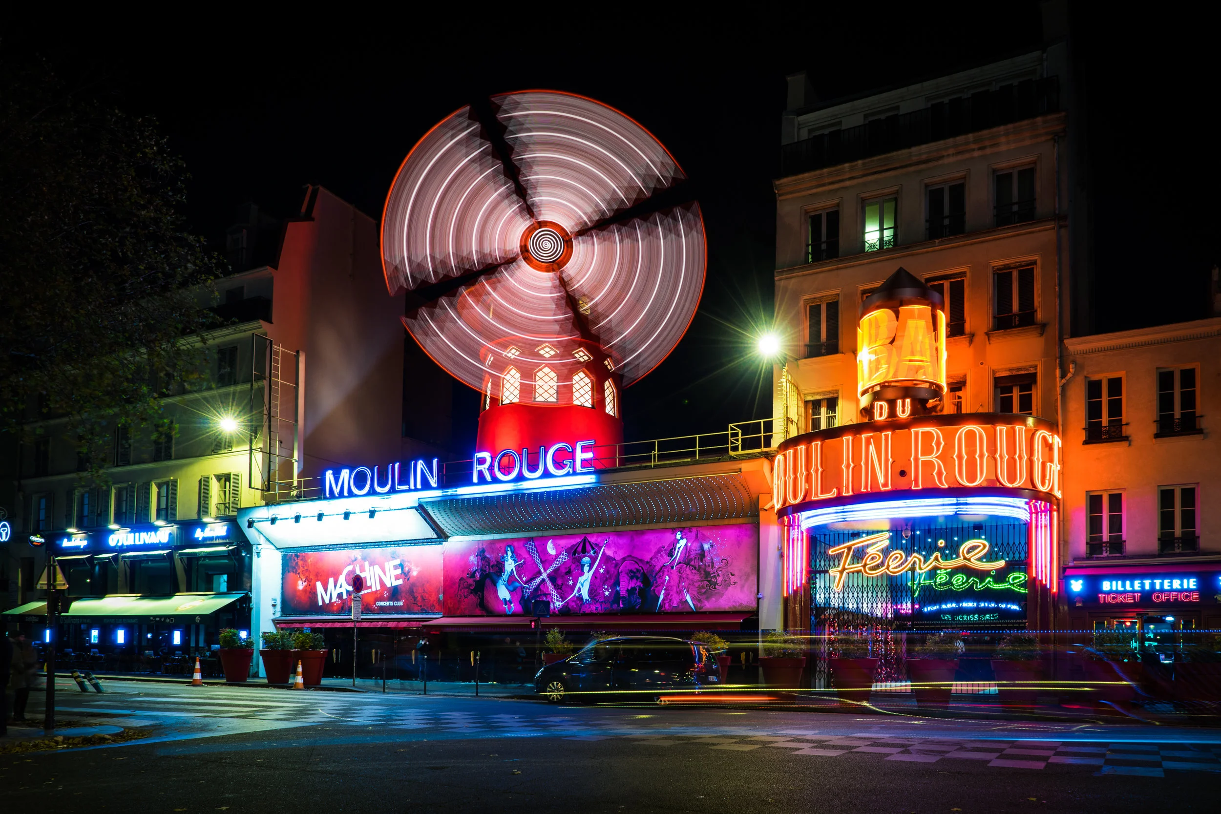 Paris-MoulinRouge.jpg