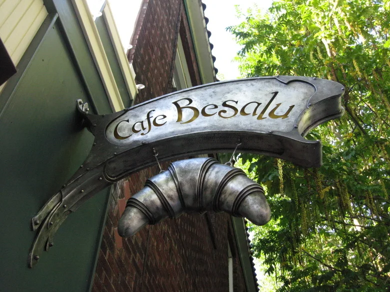 Cafe Besalu Sign