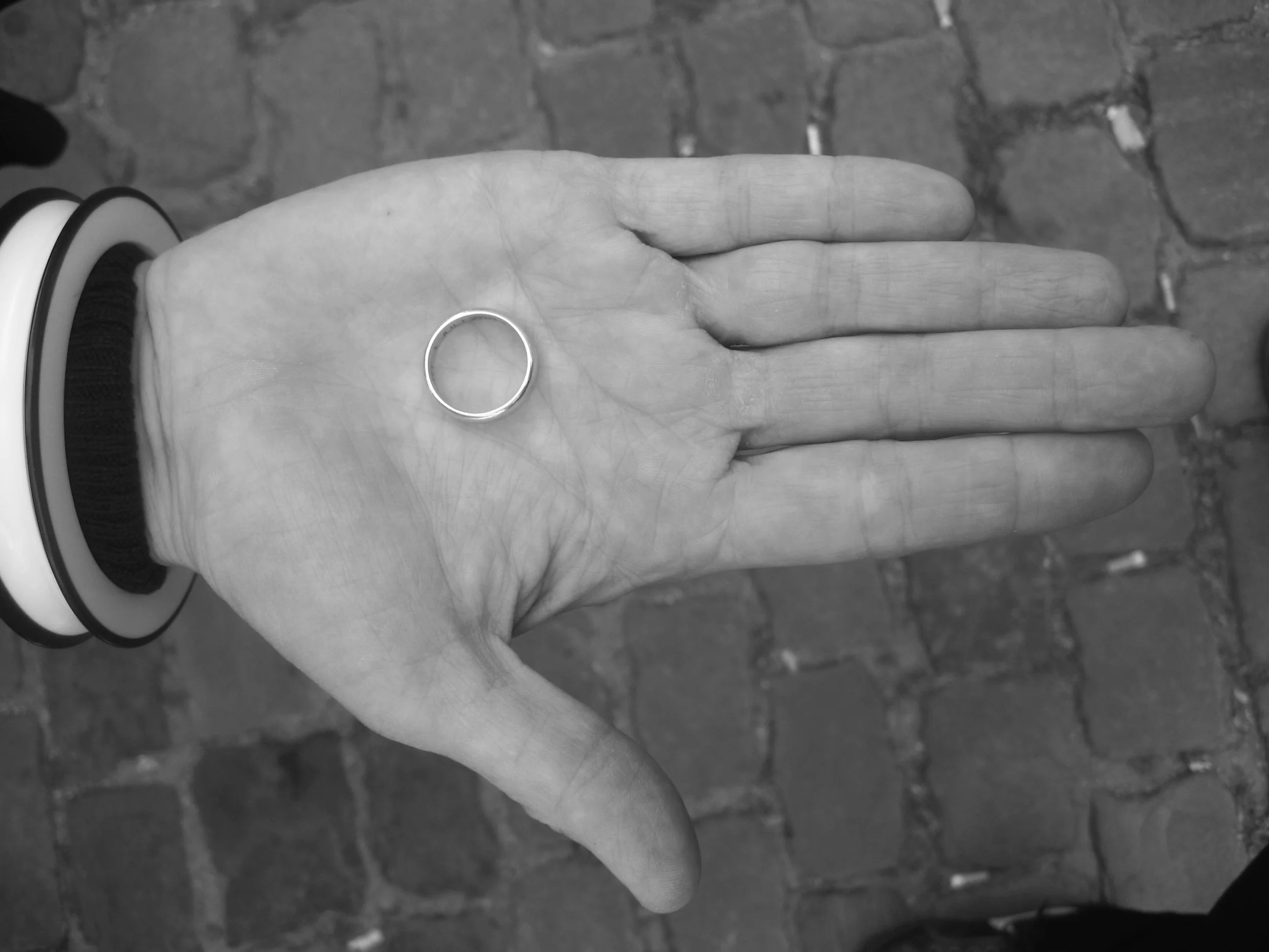  Julie met the love of her life when they were both 15 years old and they were lovers for a few years. Then Kurt moved to Austria and they did not meet till &nbsp;20 years later at an opening of an exhibition in Hillerød. In the intervening 20 years 