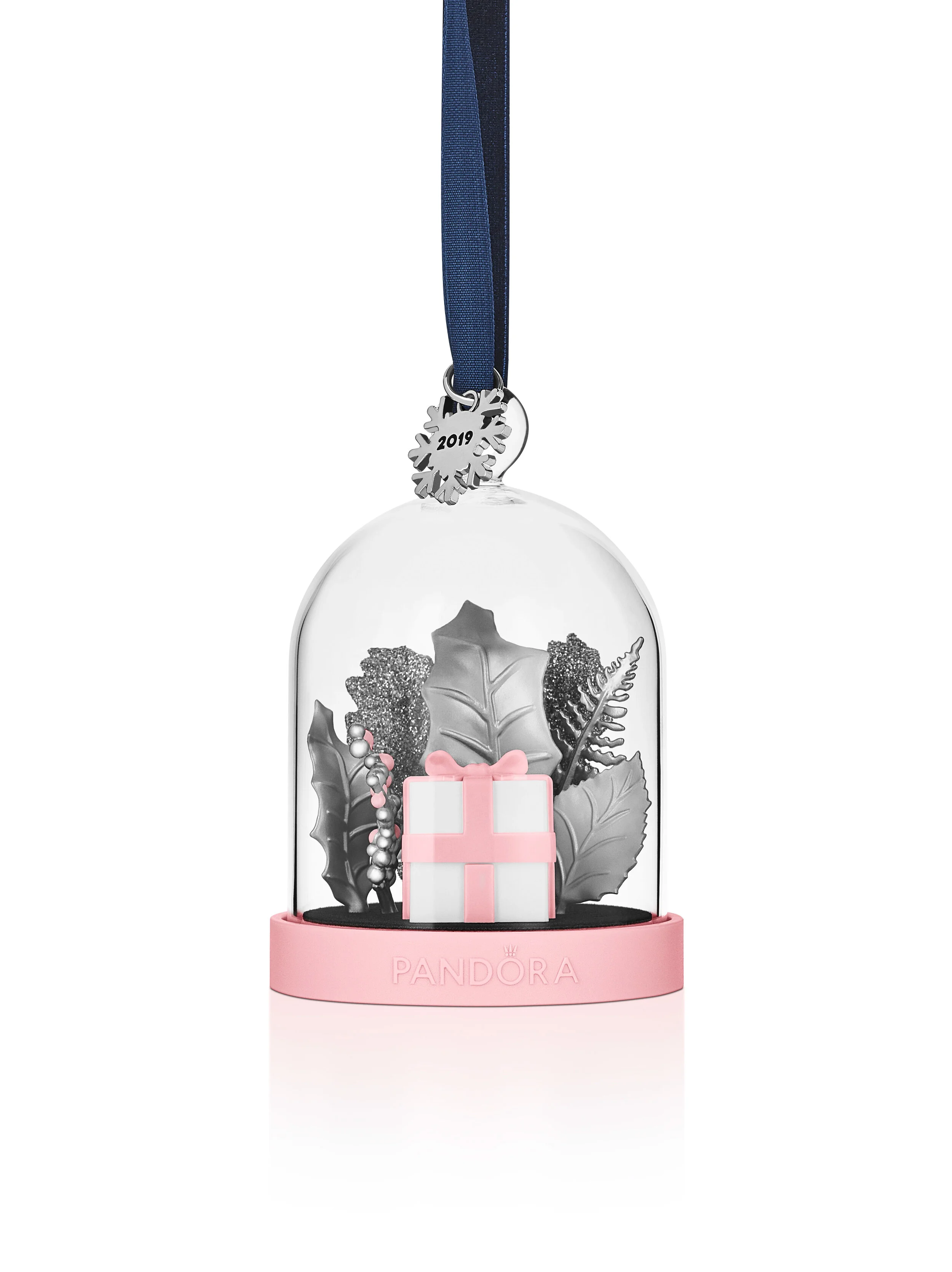 Web_Ornament_2019_closed.jpg