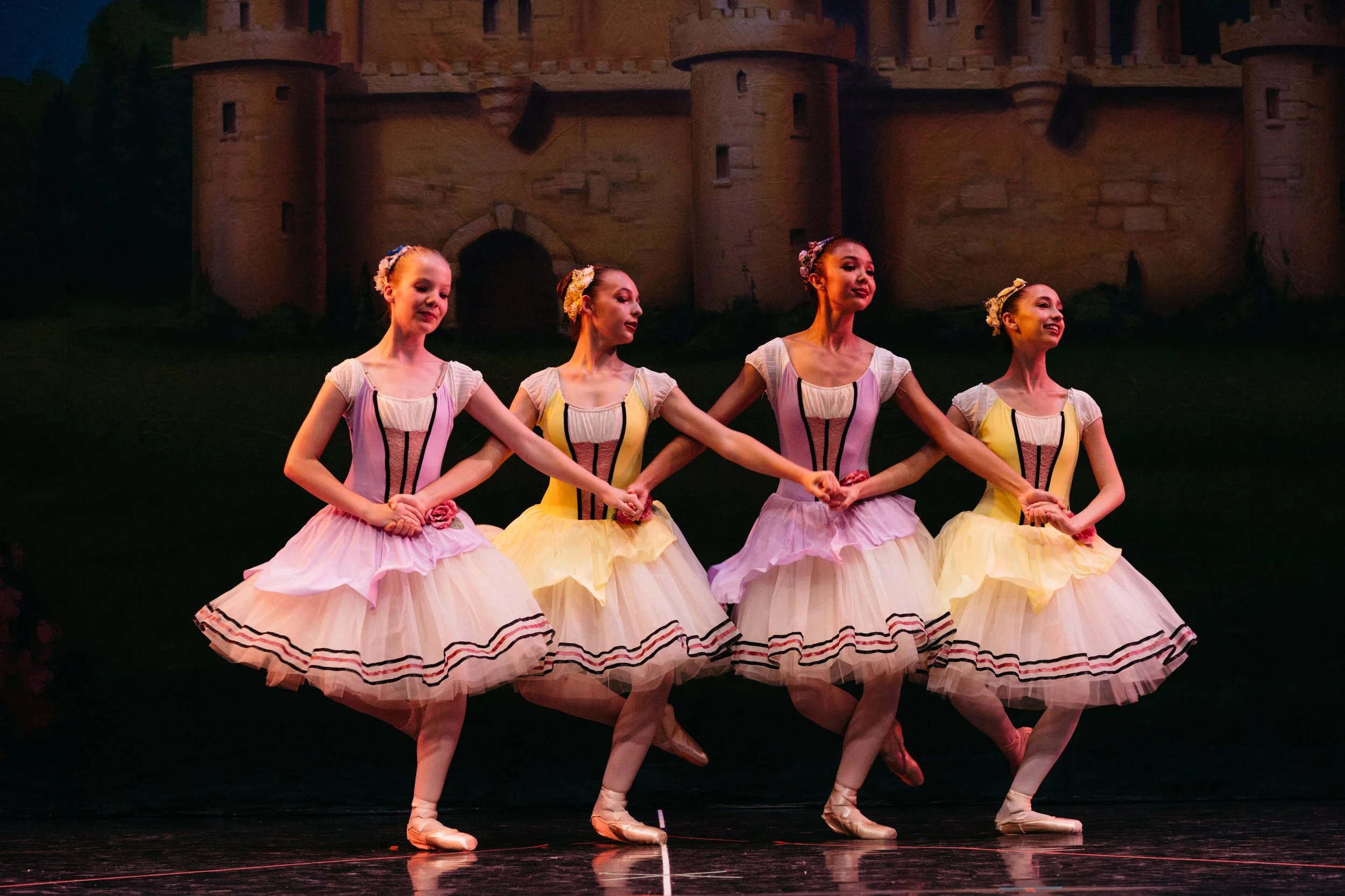 GOLETA SCHOOL OF BALLET / Classical Ballet School