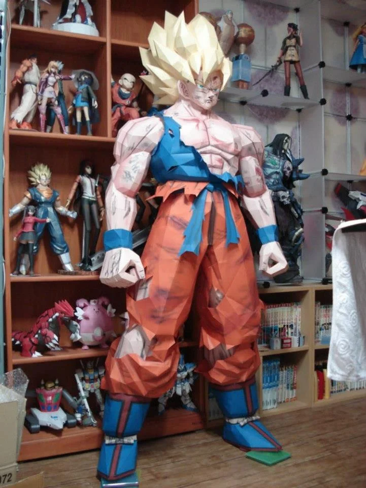 goku papercraft.jpg