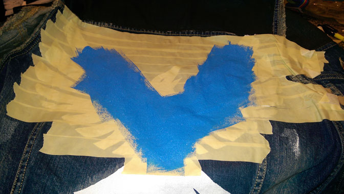 painting the blue layer to the true hero Delsin vest