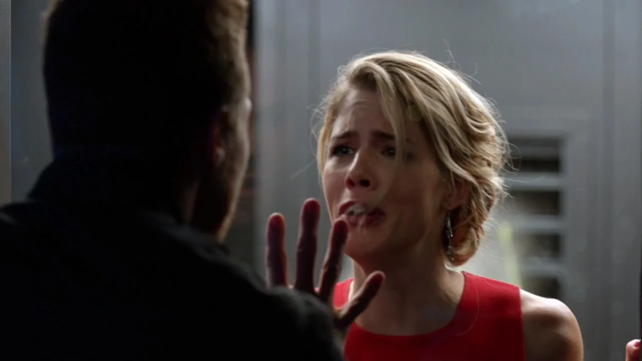 Arrow.S04E09.720p.HDTV.X264-DIMENSION.mkv_20151212_143559.671.jpg