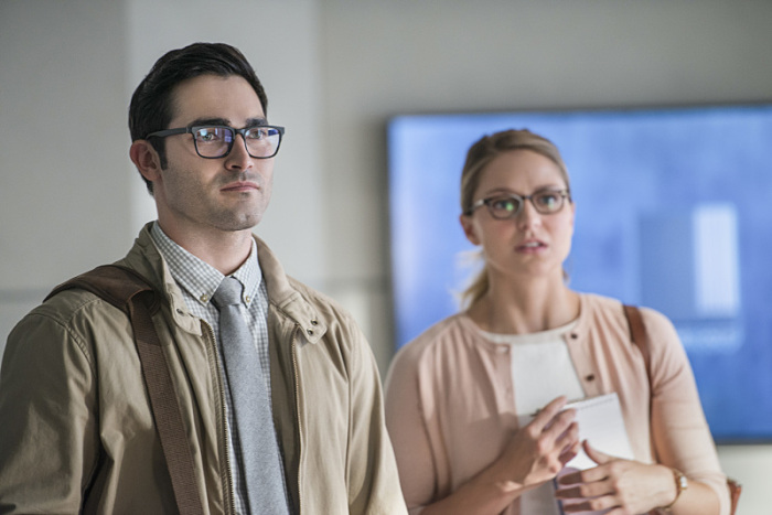 I still don't get how the glasses trick works... I'd be like "he looks like Hipster Superman..."