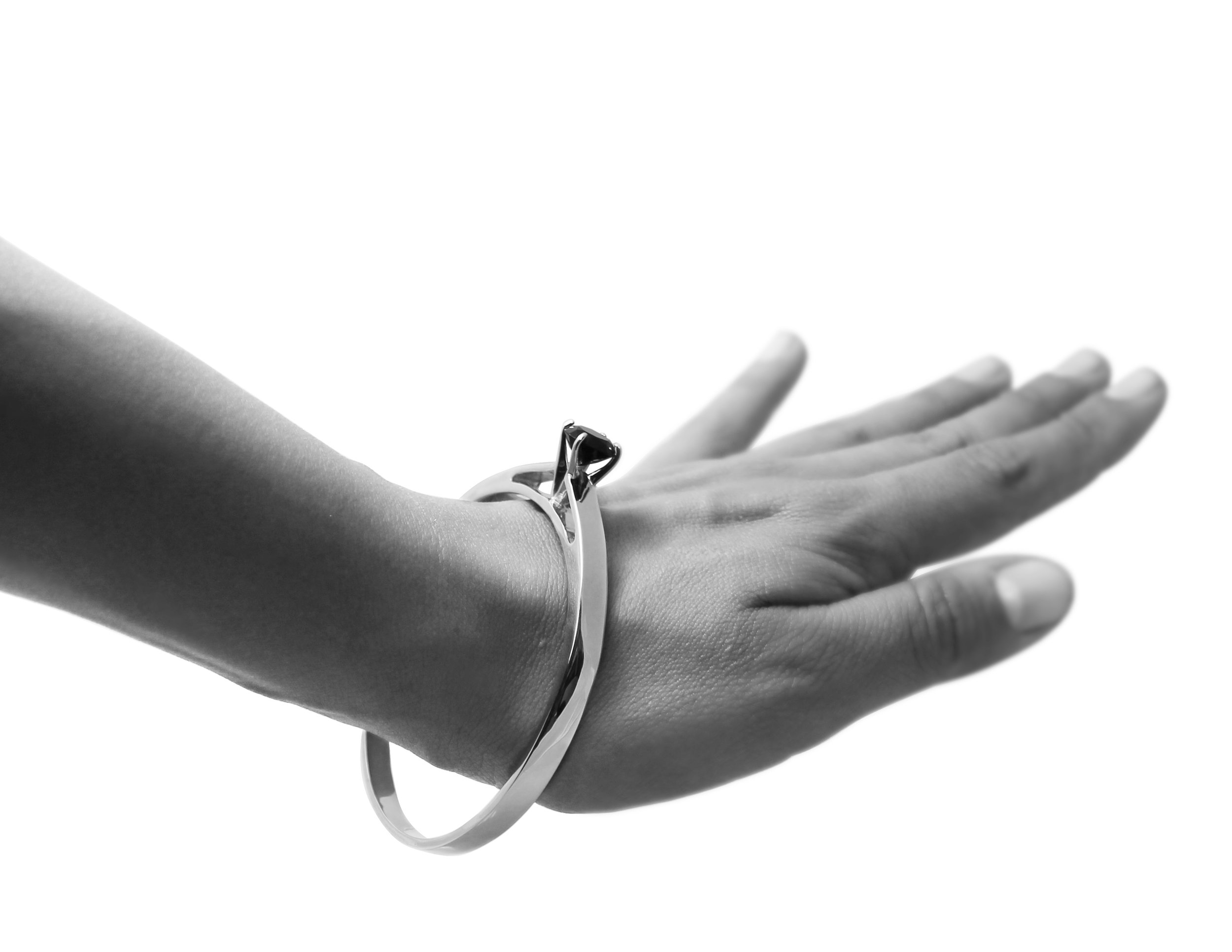 Lusasul_Engagement_Bracelet hr.jpg
