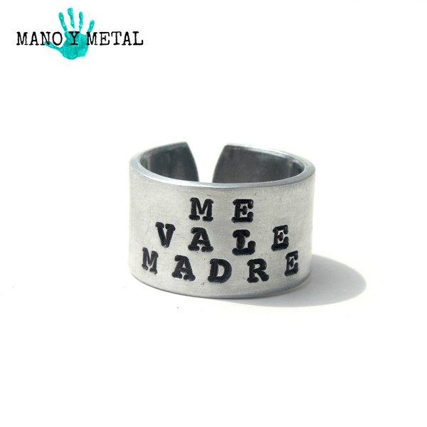 Me Vale Madre Ring