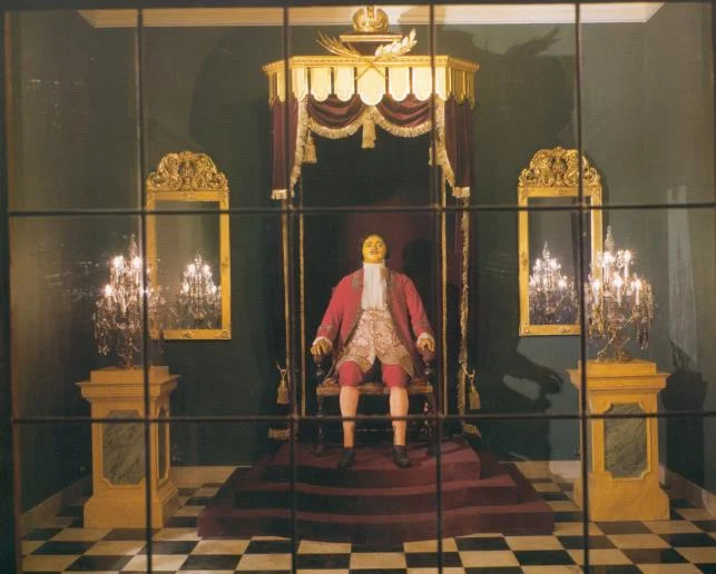 Charming Intentions 8: Marthe Kretzschmar: Waxwork